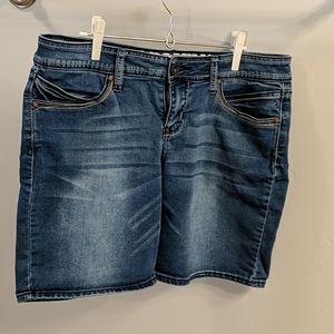 Hydraulic Bailey Low Rise Bermuda shorts